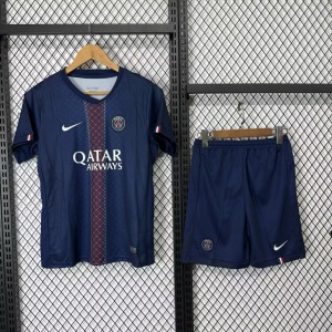 c2903ab57a3edf3f2c2c47dce033dfaa_8ab23bb1-864d-412d-b86e-53eb86b1a6cf.jpg Maglia PSG Home 2025/26 Adulto