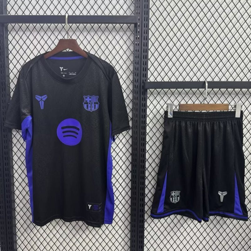 cd98cfc142c9adbe0414488f73a266a4.jpg Maglia Barcellona 25/26 Black Special Bambino
