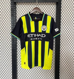 d3fc67bb-ccf4-418c-95f1-9cef5b0f3666_22331e35-4428-4e08-a8af-0757034a9343.jpg Maglia Manchester City 24/25 Gialla