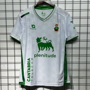 dcabd9eddeec68e5d96569f2d4335ec0.jpg Maglia Santander Home 2025/26