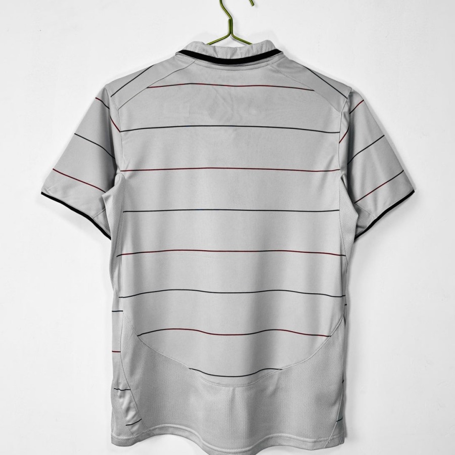 e8d44c999a50ad2575310c21dc072f9d.jpg Maglia FC Barcellona Away Retro 2003 2004
