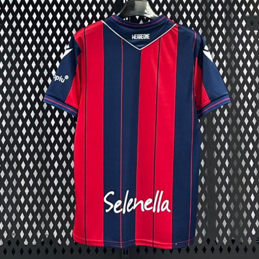 f16ec69a3fc587a2338e16a8c1909fd0.png Maglia Bologna Home 2025/26