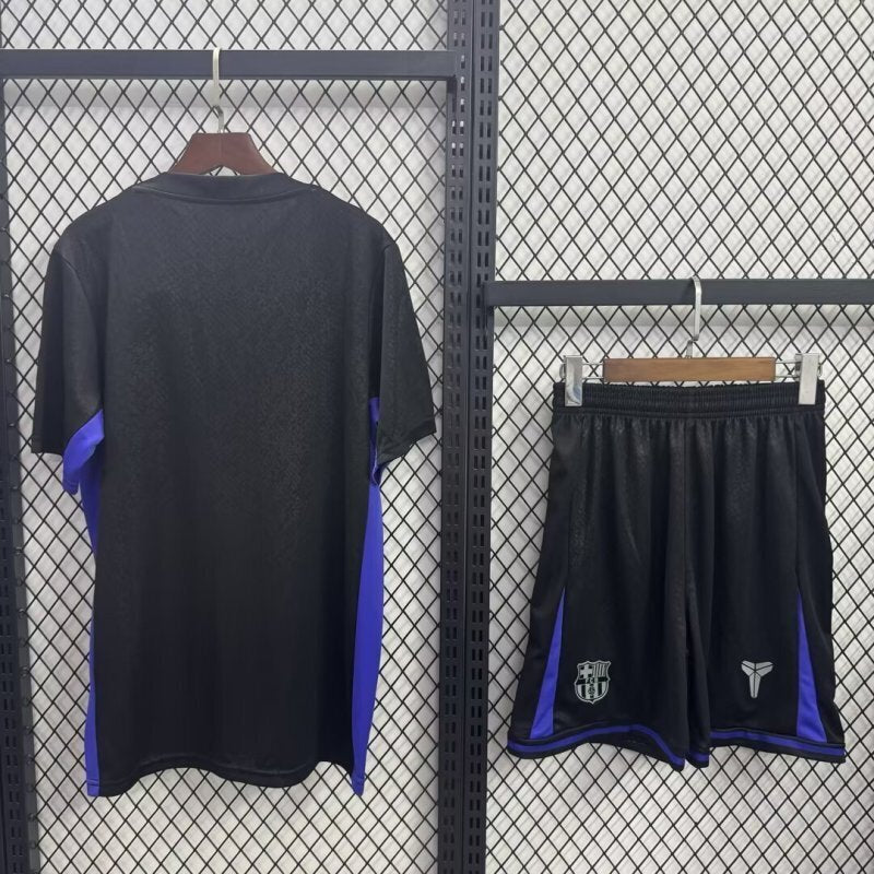 f2280e250173d4c43ee9b9eddeb33b80.jpg Maglia Barcellona 25/26 Black Special Bambino