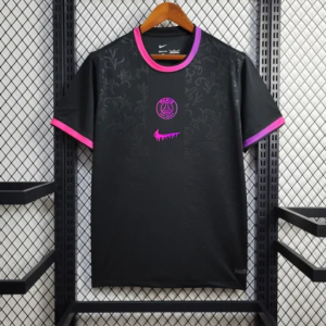 fbf25c21acbcc3949536064c35b15ef8_4c9fe37c-236d-4448-b68d-e5607923a928.png Maglia PSG 2024/25 Edizione Speciale