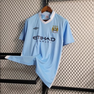 ff972db3_1800x1800_jpg.jpg Maglia Manchester City 2011/12 Retro