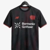 maillot-bayer-04-leverkusen-domicile-2025-2026 studio v12 Maglia Bayer 04 Leverkusen Home 2025-2026