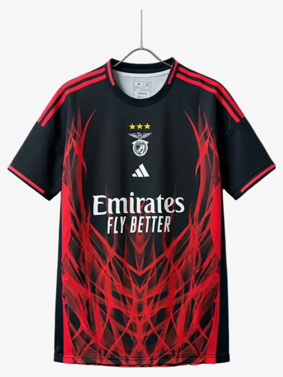 maillot-concept-benfica-edition-rouge-2025-2026 studio v10 Maglia Concept Benfica Edizione Rossa 2025-2026