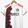 maillot-concept-manchester-united-edition-rose-2025-2026 studio v12 Maglia Concept Manchester United Edizione Rosa 2025-2026