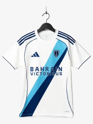 maillot-paris-fc-exterieur-2025-2026 studio v12 Maillot Paris FC Extérieur 2025-2026
