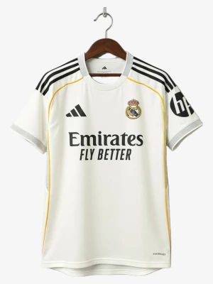 maillot-real-madrid-domicile-2025-2026 studio v12 Maglia Real Madrid Home 2025-2026