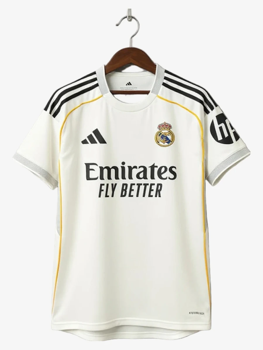 maillot-real-madrid-domicile-2025-2026 studio v12 Maglia Real Madrid Home 2025-2026